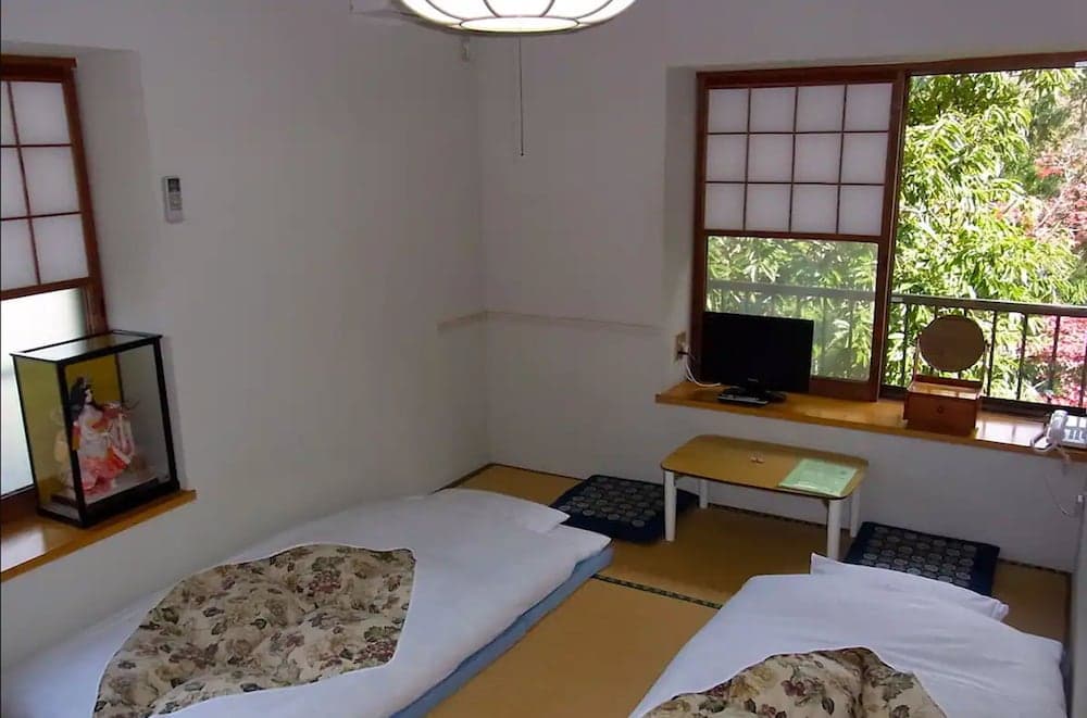 Fuji-Hakone Guest House