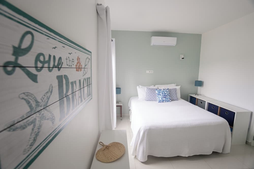 Piscadera Harbour Village