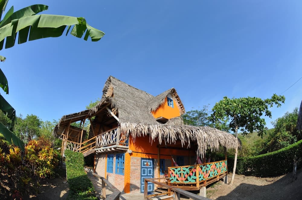 Azuluna Eco-Lodge