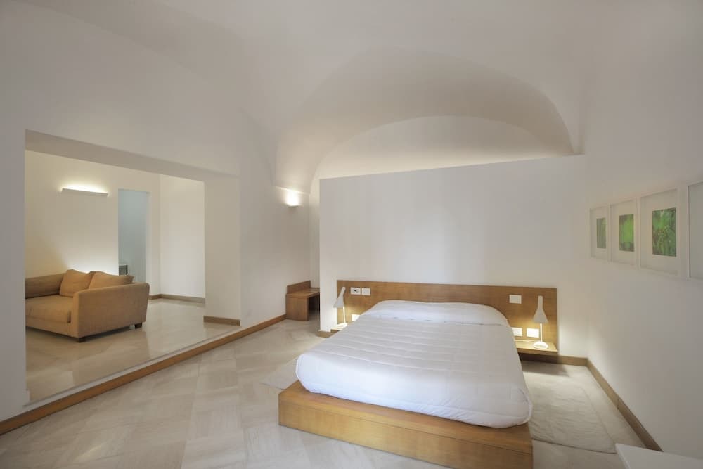 Santacroce Luxury Rooms