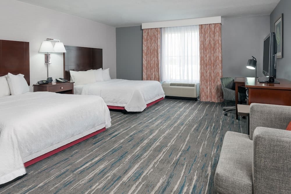 Hampton Inn & Suites Orlando Airport @ Gateway Village
