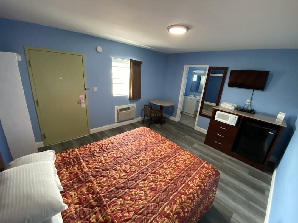 Red Carpet Inn and Suites