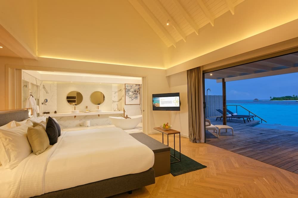 OUTRIGGER Maldives Maafushivaru Resort