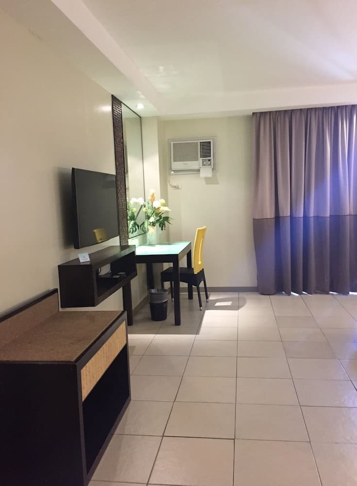 Circle Inn - Iloilo City Center