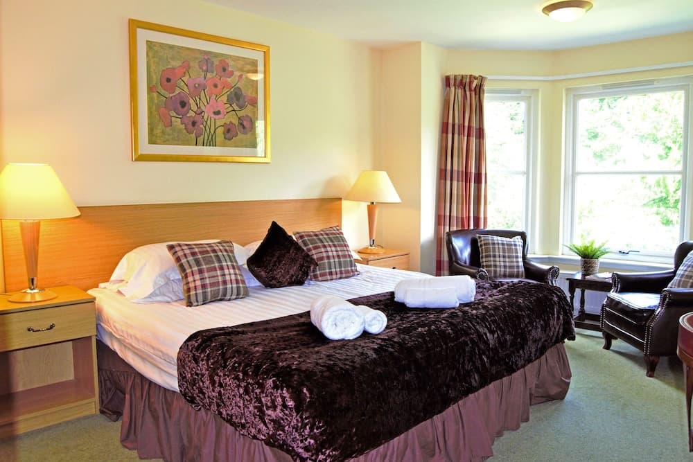 The Bridge of Cally Hotel