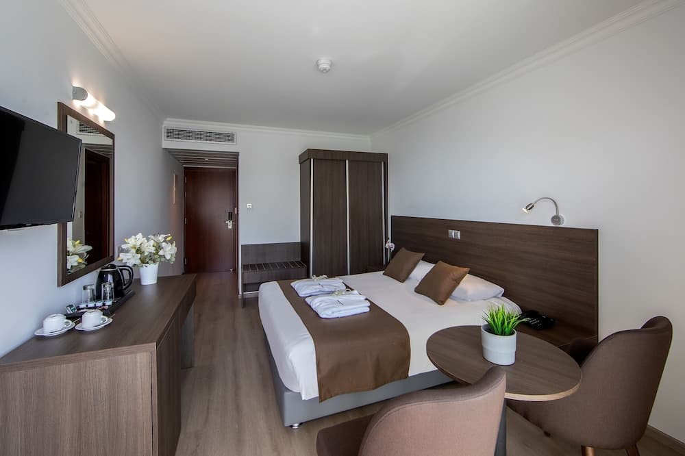 Kapetanios Limassol Hotel