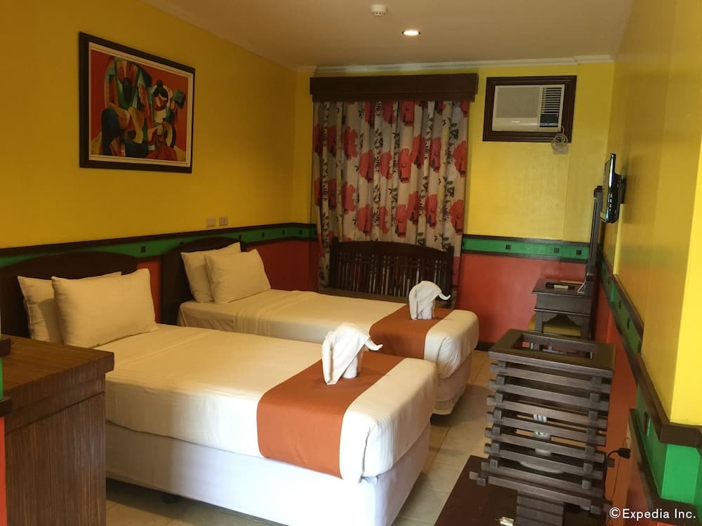 Flushing Meadows Resort and Playground