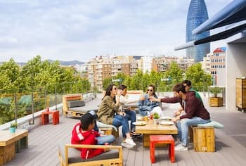 Twentytú HighTech Hostel