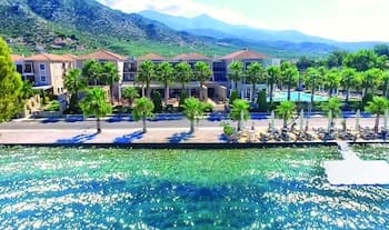 Valis Resort