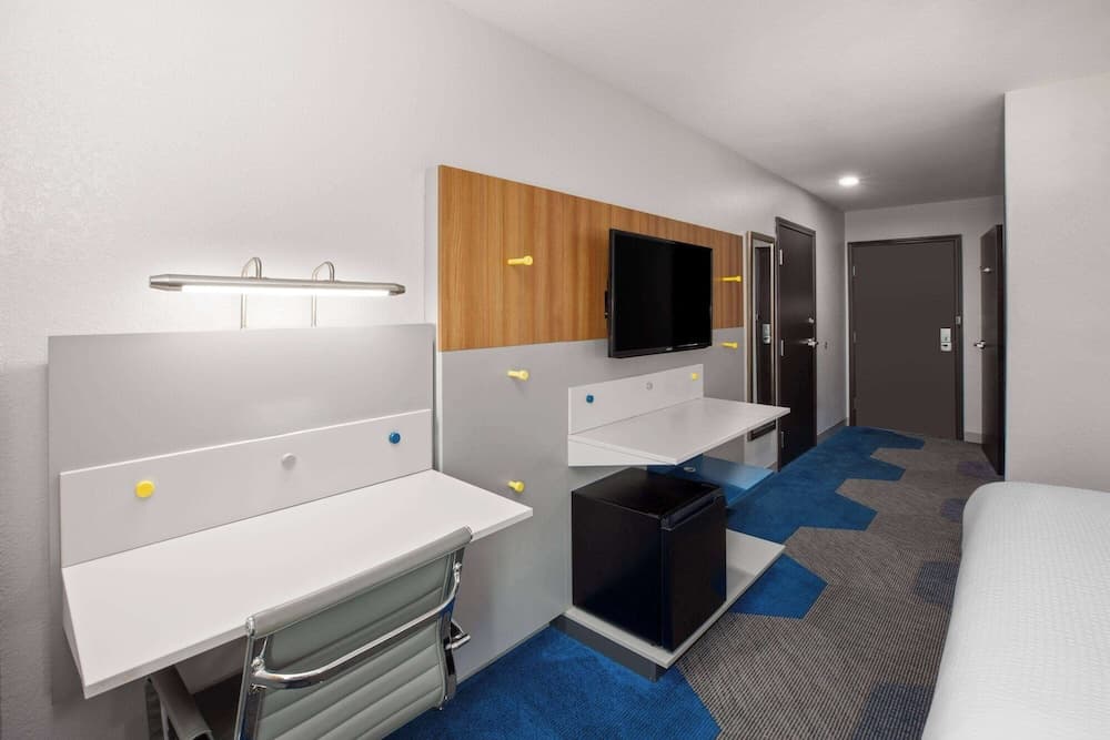 Microtel Inn & Suites by Wyndham Buda Austin South