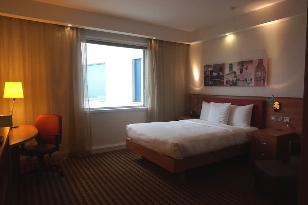 Hampton by Hilton London Luton Airport