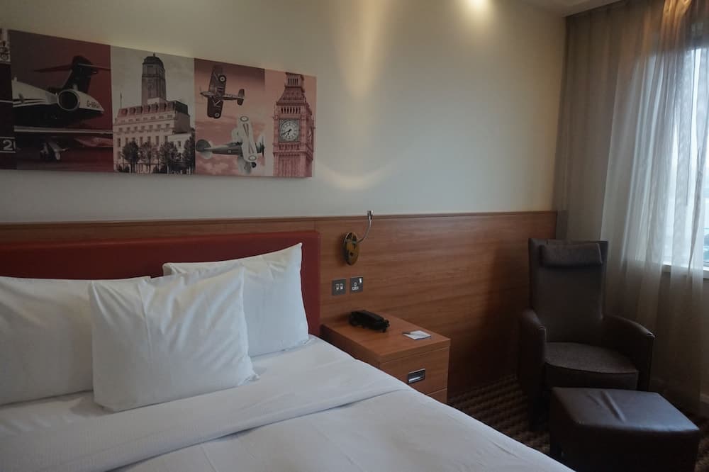 Hampton by Hilton London Luton Airport