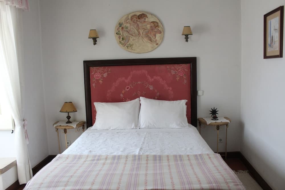 Casa de S. Thiago do Castelo