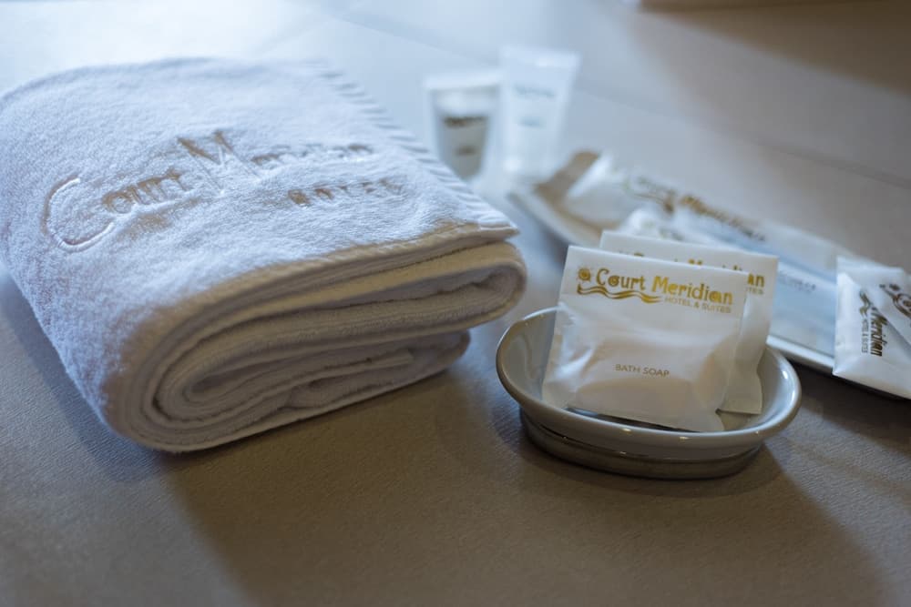 Court Meridian Hotel and Suites