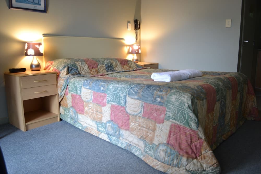 Courtesy Court Motel