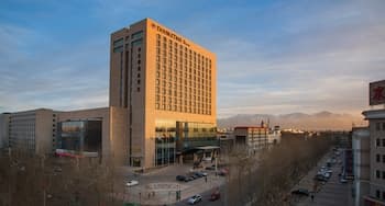 DoubleTree by Hilton Hotel Qinghai - Golmud