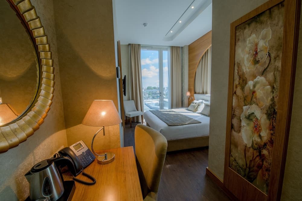 Grand Hotel Downtown