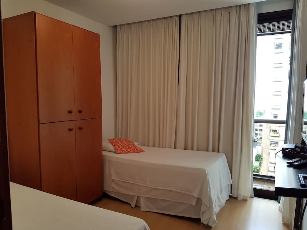 Mc Flats Country Residence Service