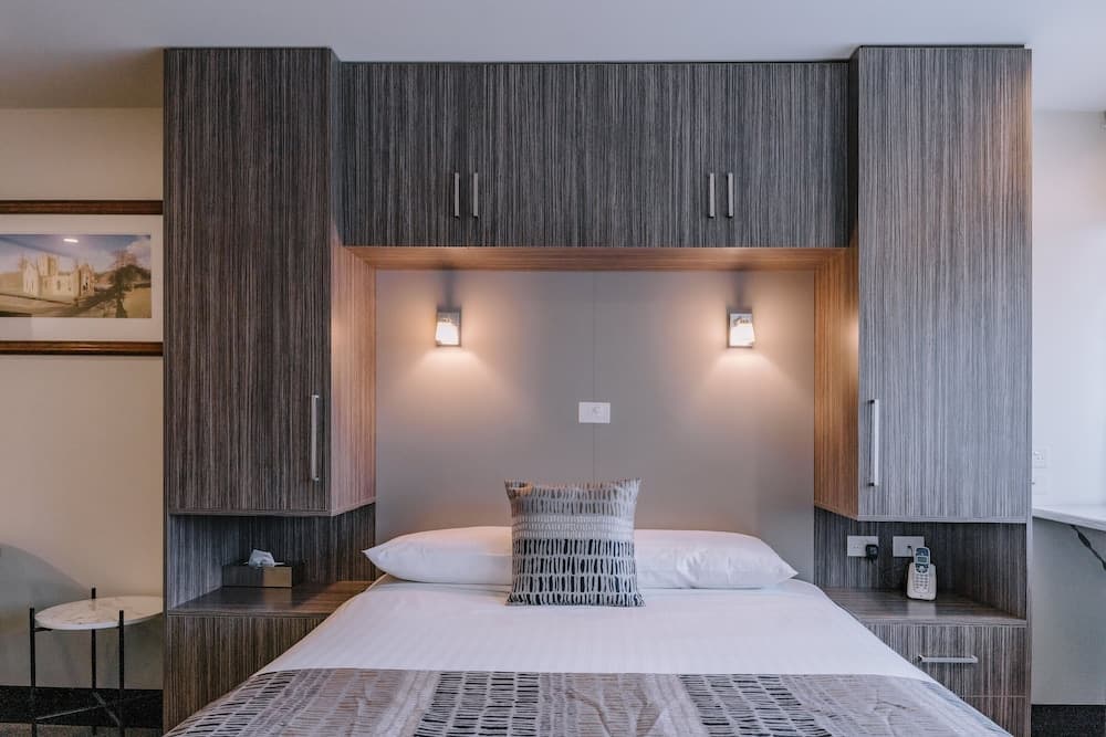 429 Apartments and Suites