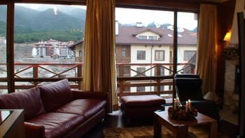 Snow Pearl Residence