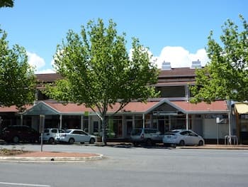 Adelaide Travellers Inn - Hostel