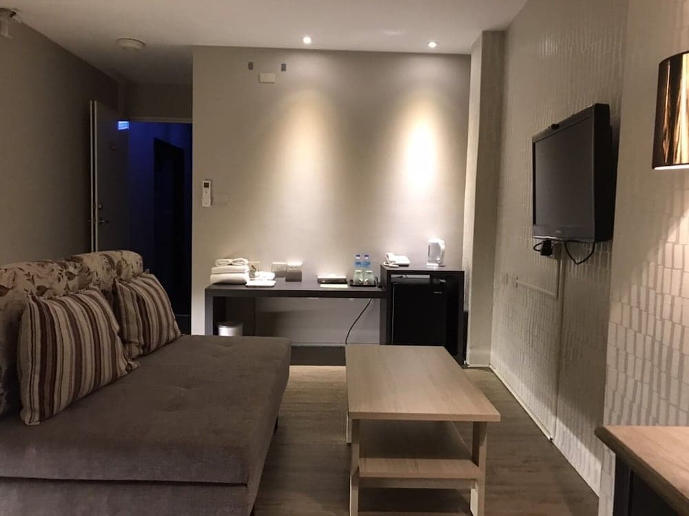 SunMoonLake Loft Inn