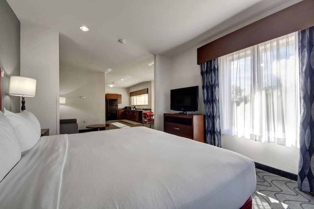 Holiday Inn Express & Suites Oklahoma City North by IHG