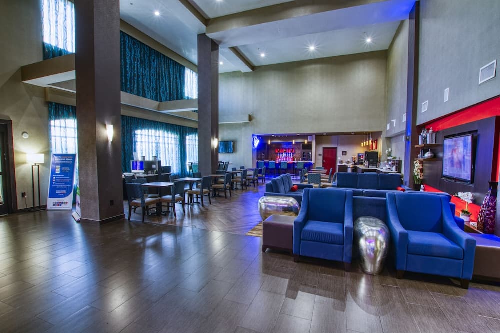 Comfort Suites Waco North - Near University Area