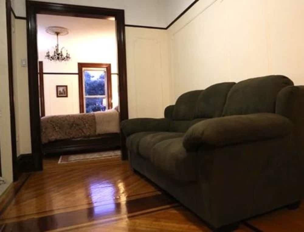 Lefferts Gardens Residence B&B