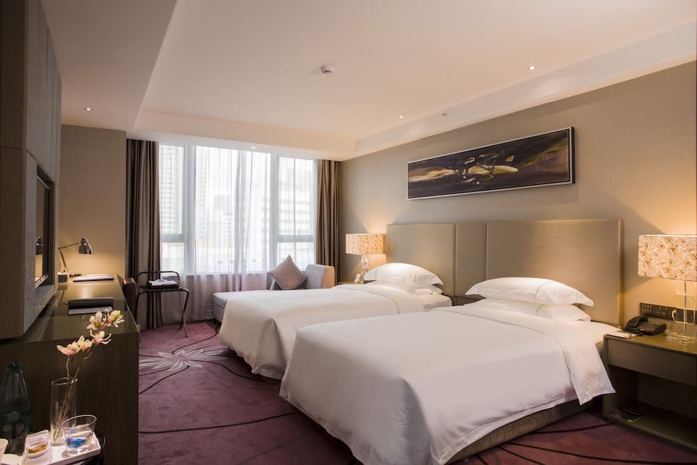 La Perle International Hotel - Free shuttle between hotel and Exhibition Center during Canton Fair & Exhibitor registration Counter