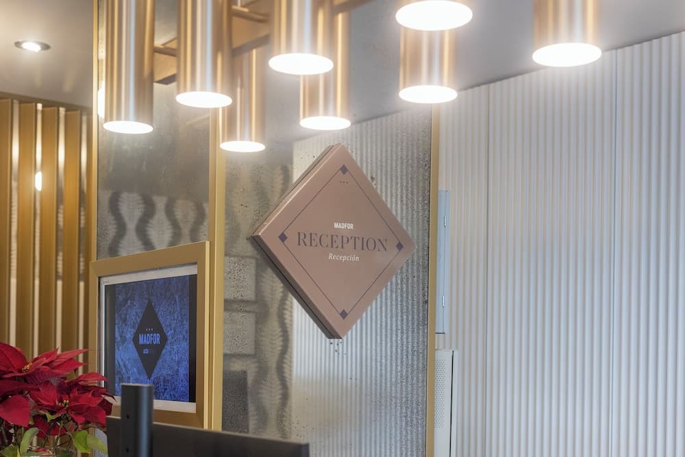 Hotel Acta Madfor