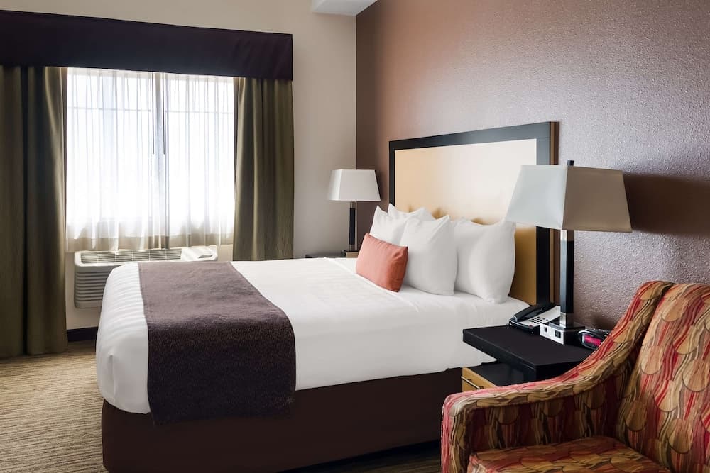 Best Western Plus Landmark Hotel