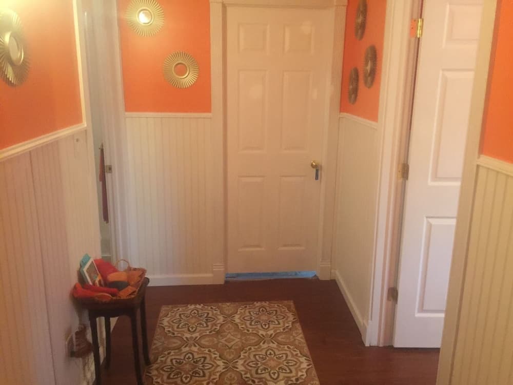 Brookside Inn At Laurens