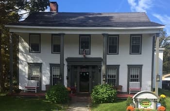 Brookside Inn At Laurens