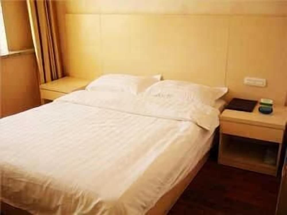 Datong Purple Jade Hotel