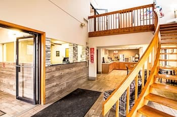 Econo Lodge Watertown