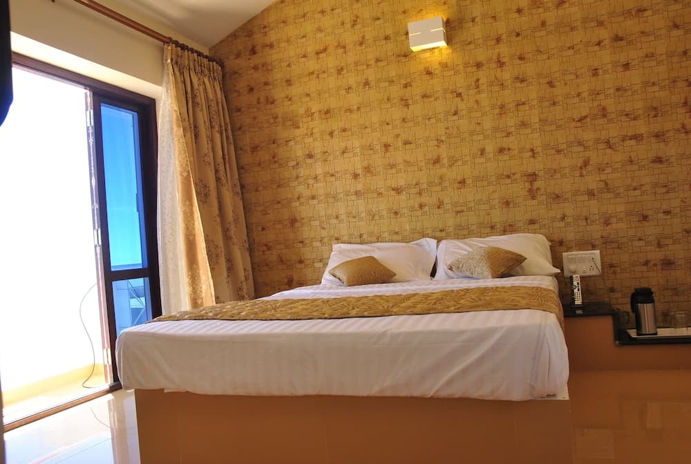 Country Club Valley Vista