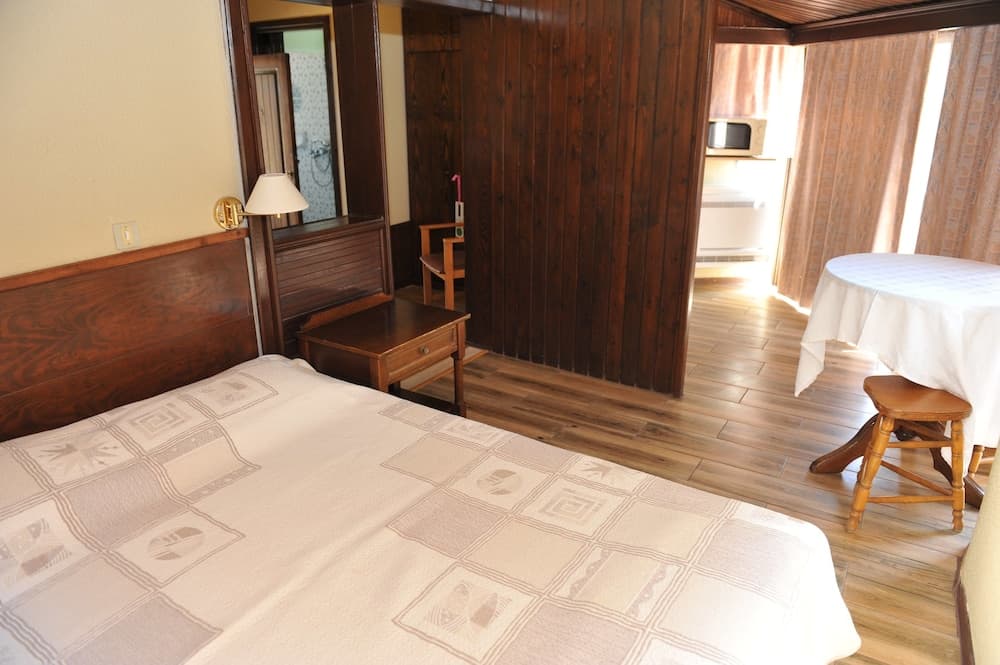 Niki Hotel Apartments