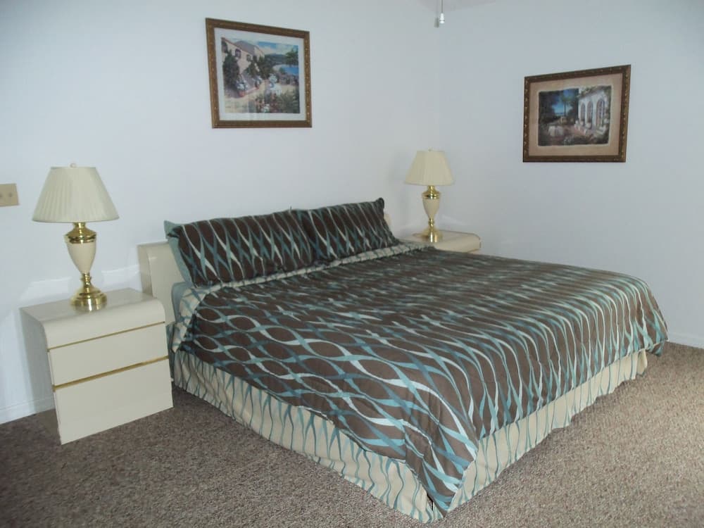 Florida Deluxe Villas, Condos, & Homes