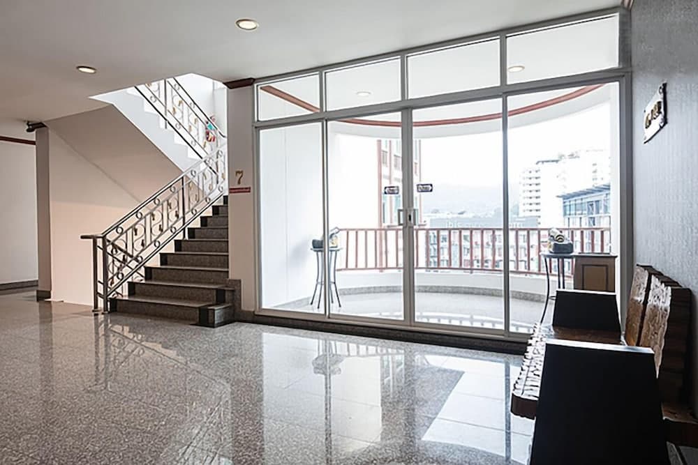 V Residence Chiangmai Hotel