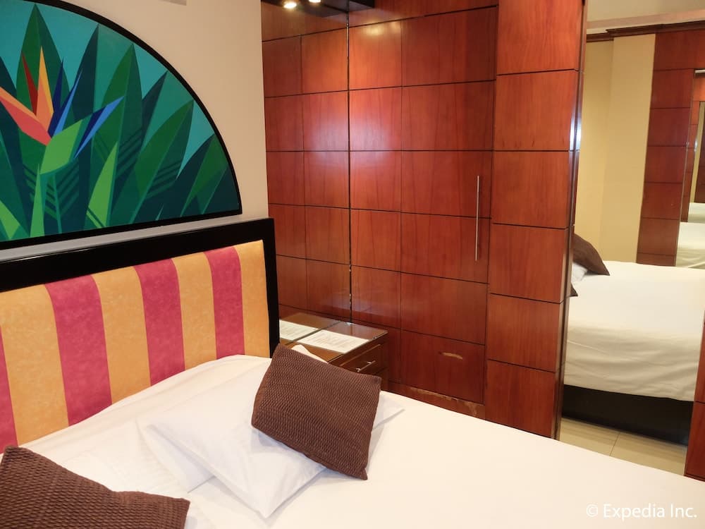 Fields Walking Street Hotel