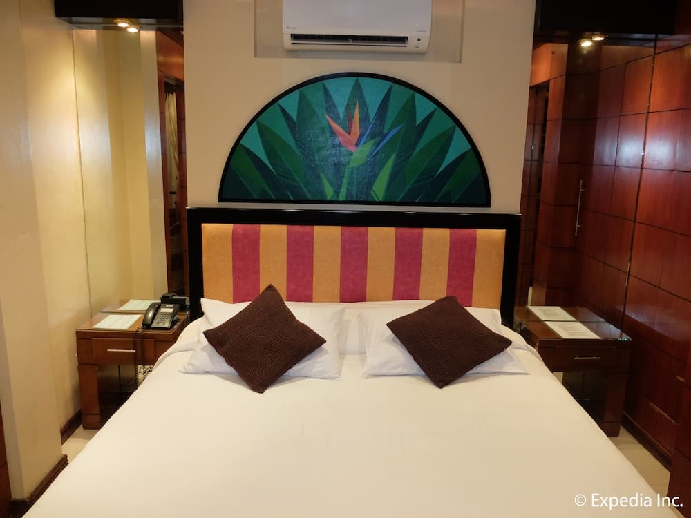 Fields Walking Street Hotel