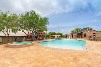 Sun Outdoors Texas Hill Country