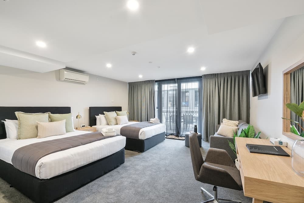 Southwark Hotel & Apartments