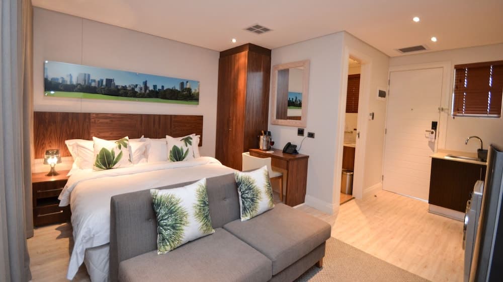 Urban Park Apartments & Hotel by Misty Blue Hotel