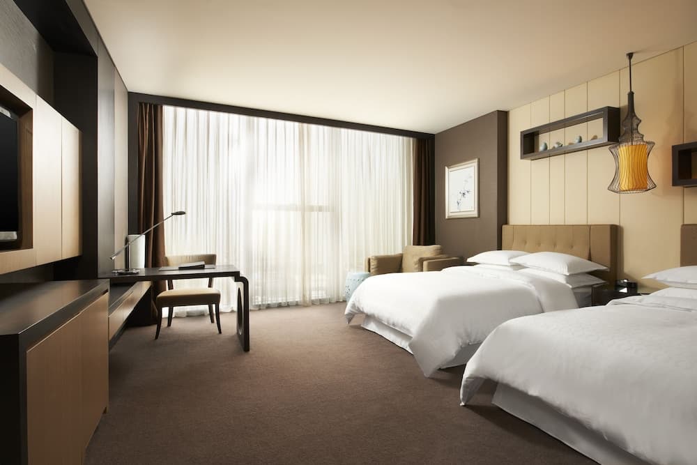 Sheraton Shanghai Waigaoqiao Hotel