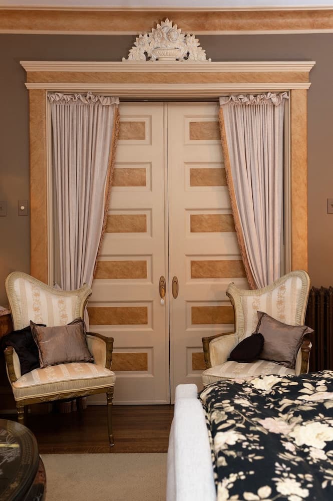 South Broadway Manor