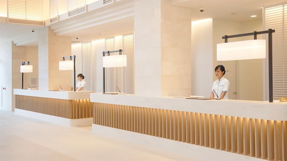 Hotel Breezebay Marina