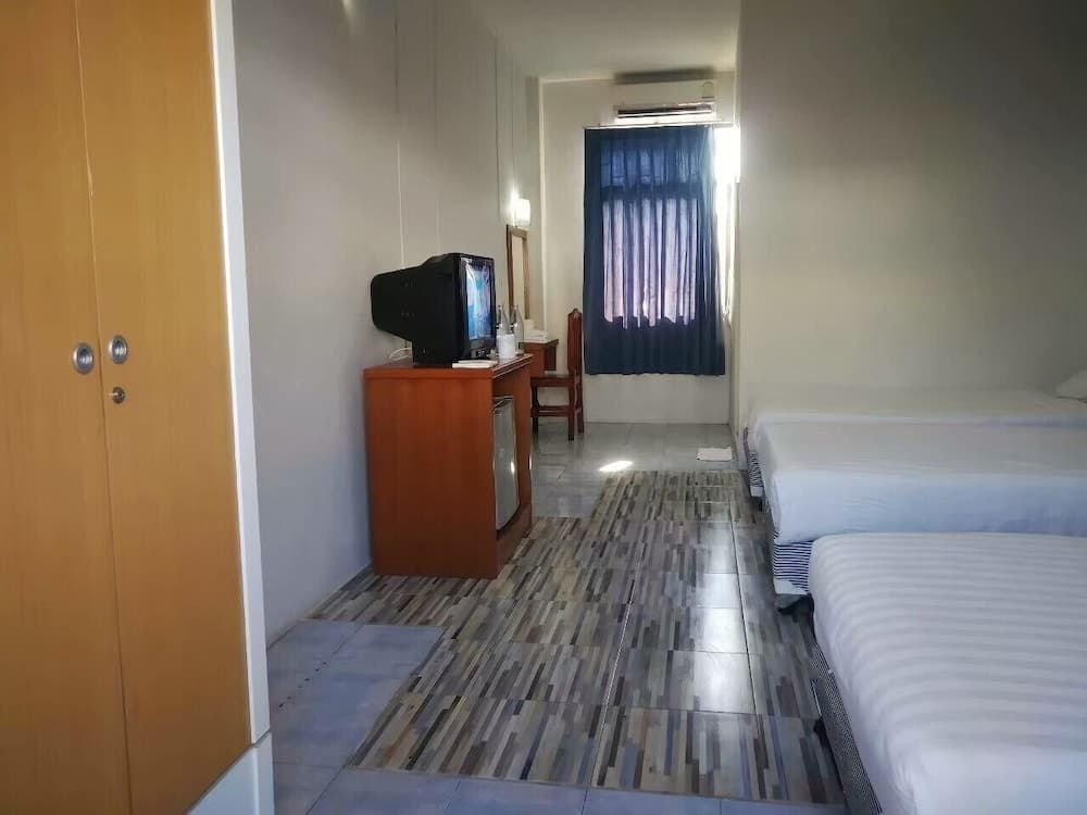 Piyaporn Hill Paradise