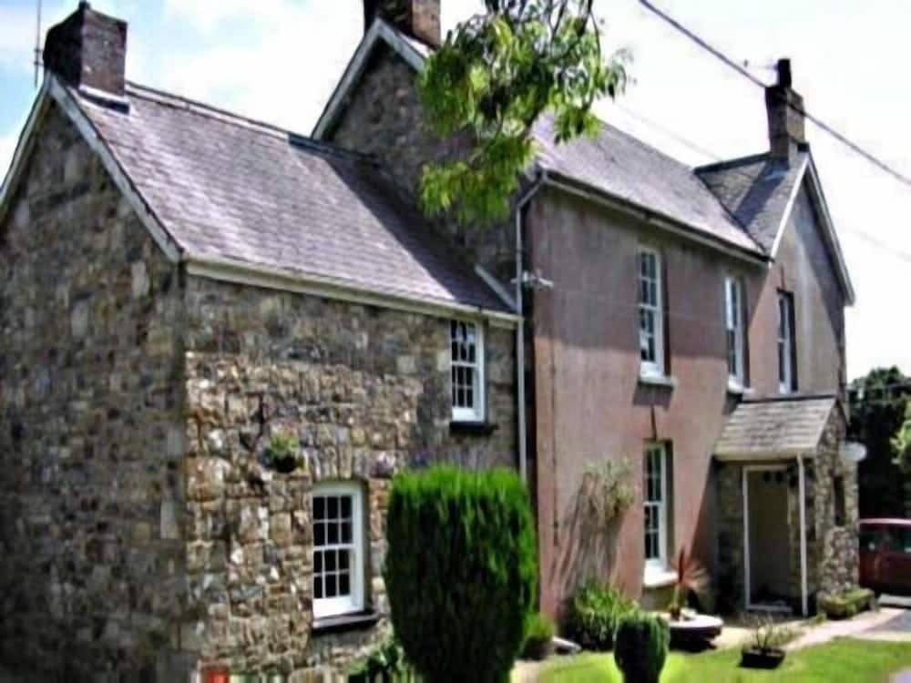Llysyfran Farm B&B